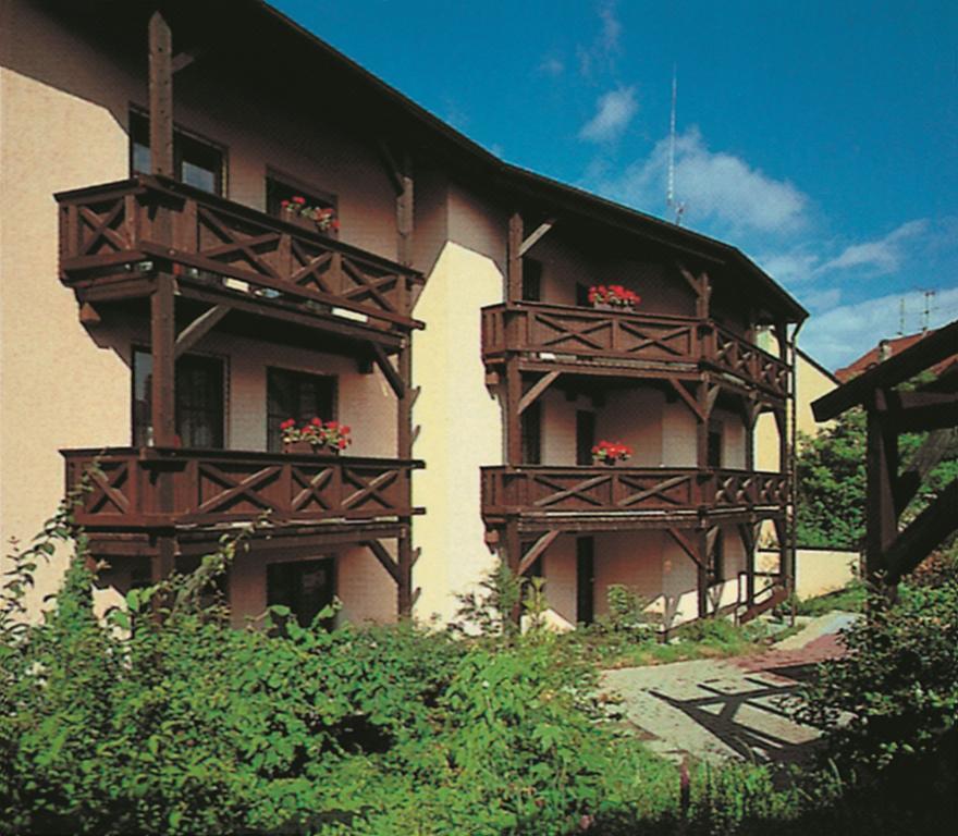 Hotel Rokokohaus Erlangen Buitenkant foto